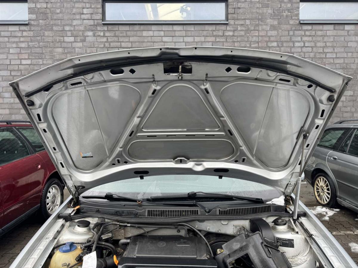 VW Golf 4 original Motorhaube LA7W Reflexsilber Bj.2001